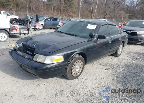 2004 Ford Crown Victoria Police z USA, uszkodzony, nr VIN 2FAFP71W74X136530